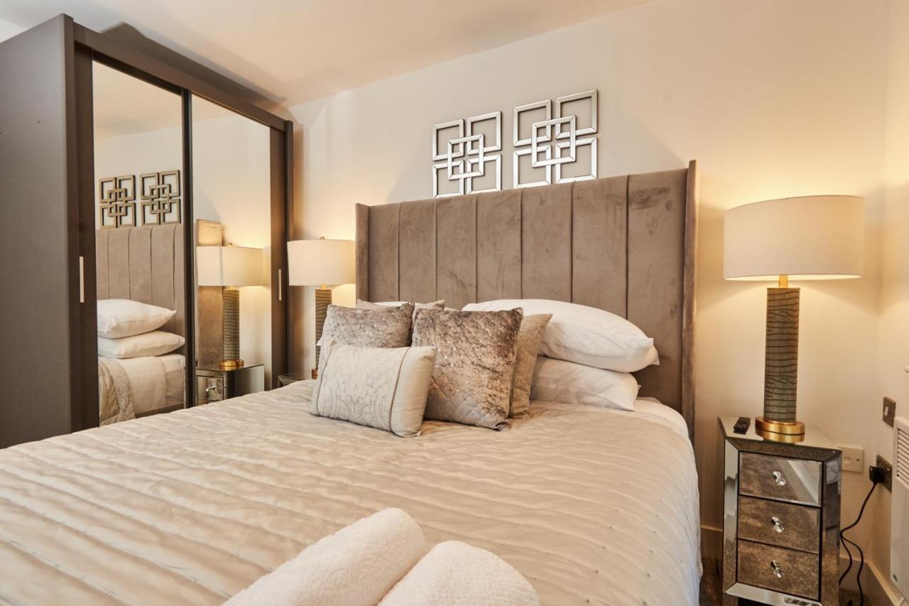 Deluxe River Canal View & Free Secure Parking! ليدز المظهر الخارجي الصورة