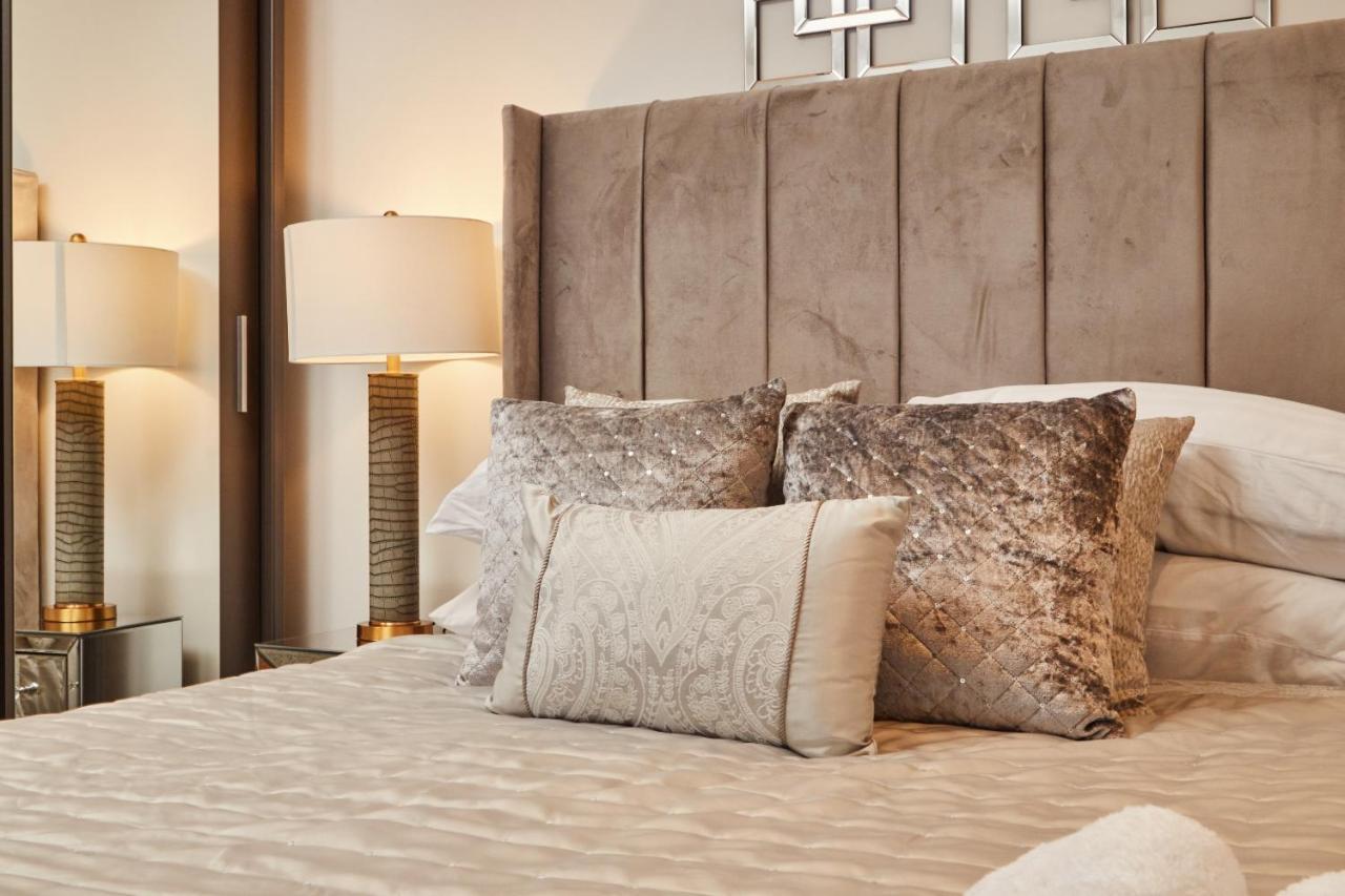 Deluxe River Canal View & Free Secure Parking! ليدز المظهر الخارجي الصورة